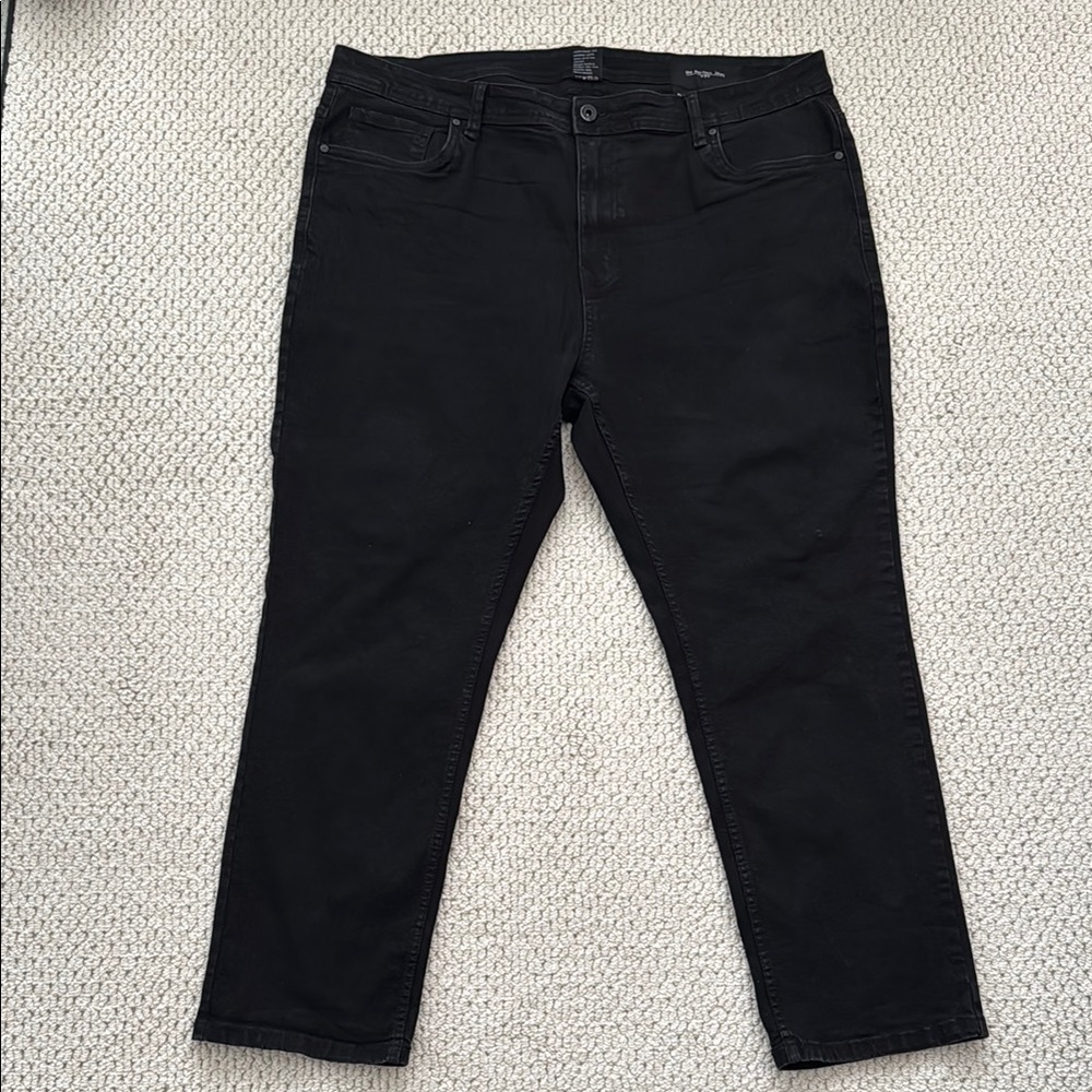 Black Slim Jeans with Classic Fit
